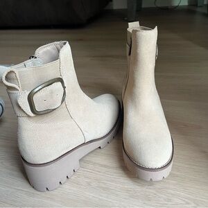 Women’s boots